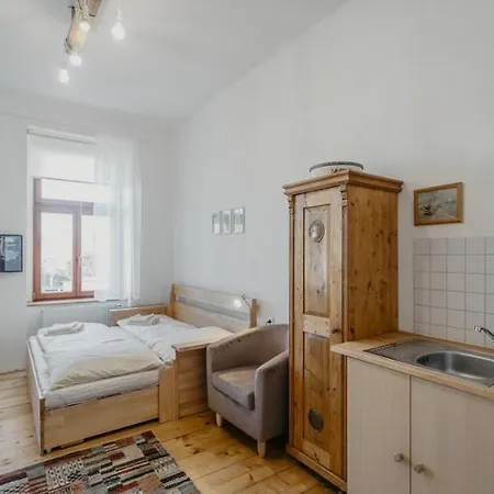Apartment 3, Suvorovova 158