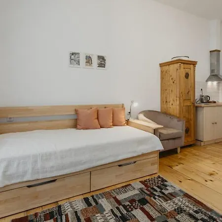 Apartamento 3, Suvorovova 158 *