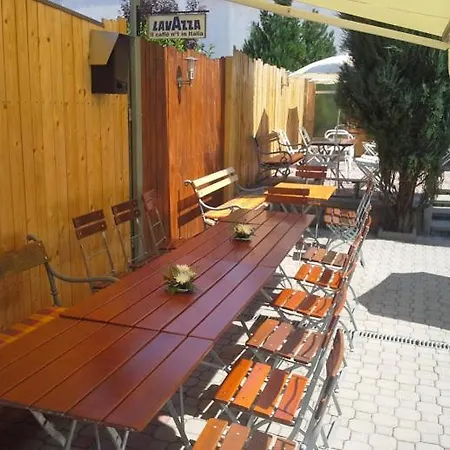 Apartamento 3, Suvorovova 158 *